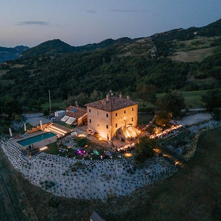Palazzo Serre - Natura & Piscina サン・レーオ エクステリア 写真