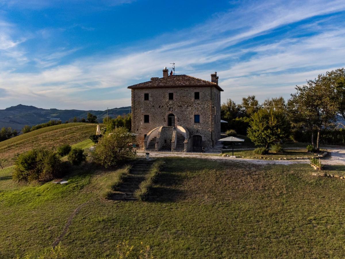 Palazzo Serre - Natura & Piscina サン・レーオ エクステリア 写真